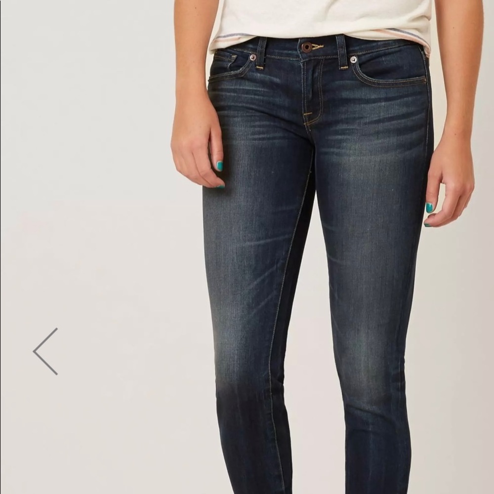 Lucky Brand Charlie skinny jeans size 4